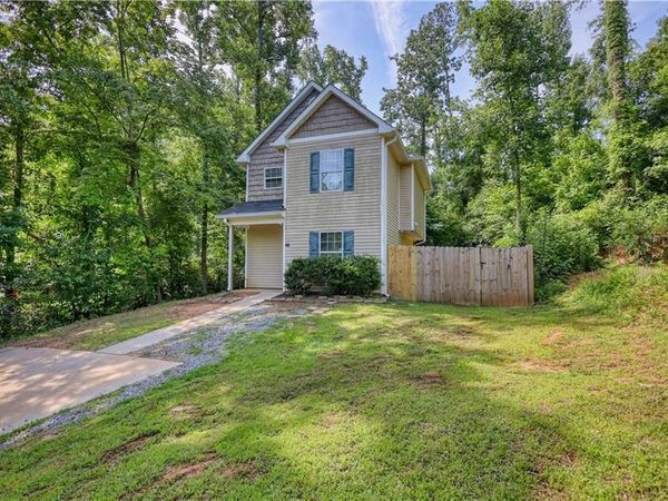130 Cherokee Drive , Jackson, GA 30233