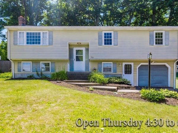12 Sunset Dr, Milford, MA 01757
