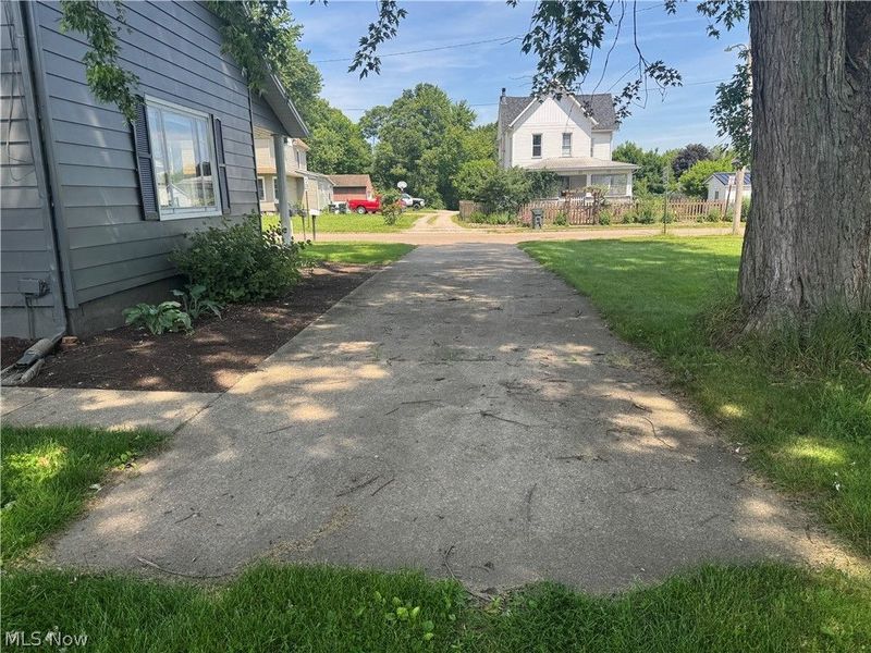 218 Main Street W, Beach City, OH 44608 Photo 14