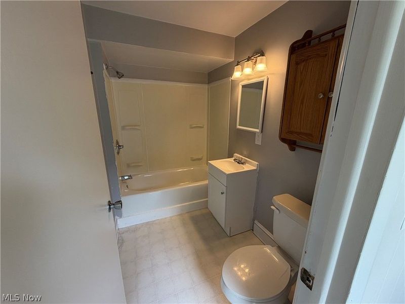 218 Main Street W, Beach City, OH 44608 Photo 34