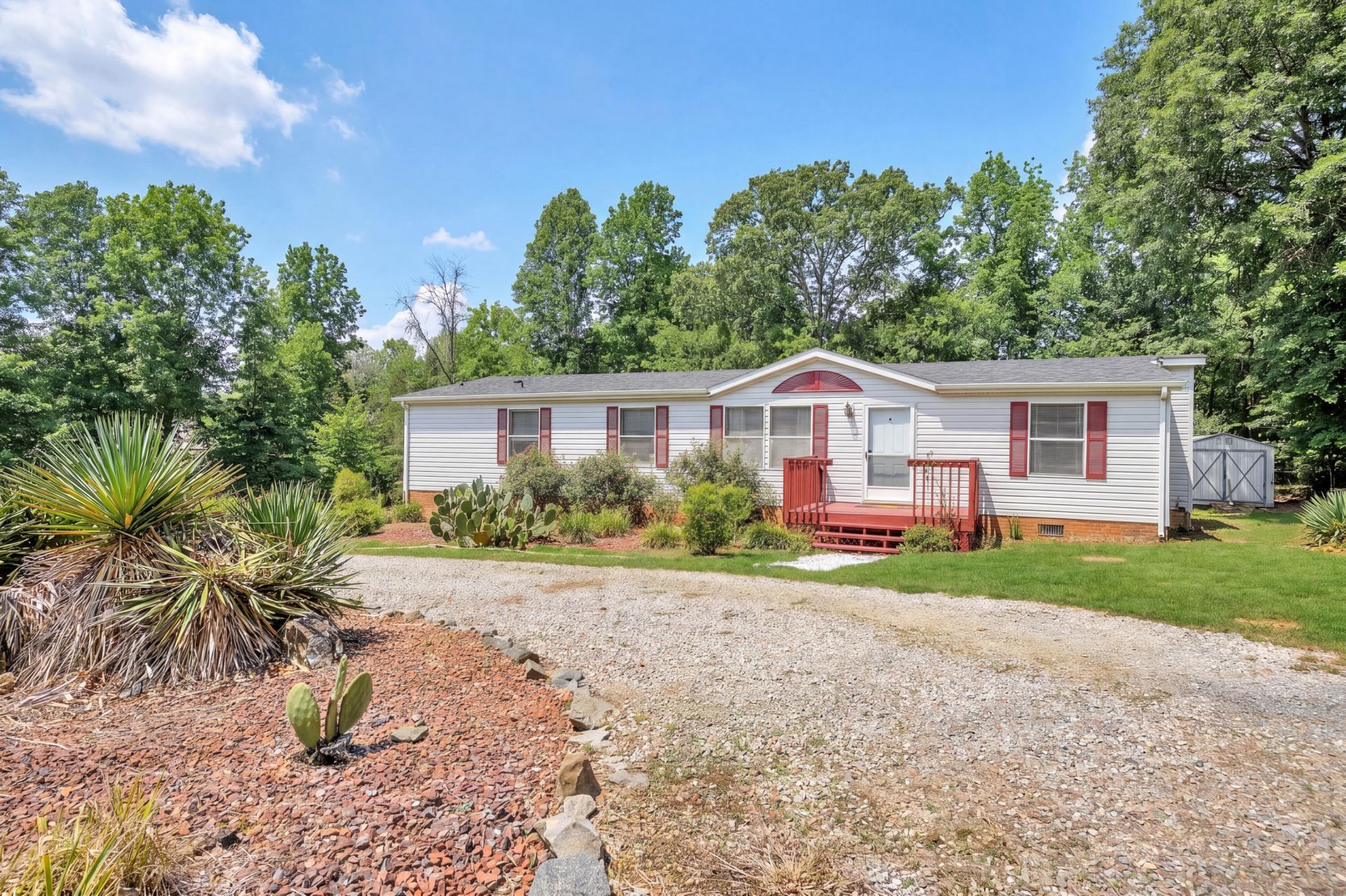 149 Dalewood Ln , Rocky Mount, VA 24151 Main Photo