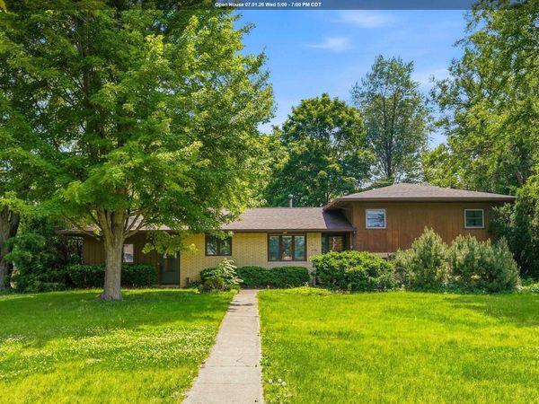 406 E Lafayette Avenue, Keota, IA 52248