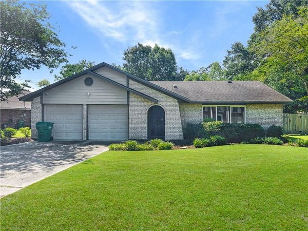 676 DALE Drive , Slidell, LA 70458