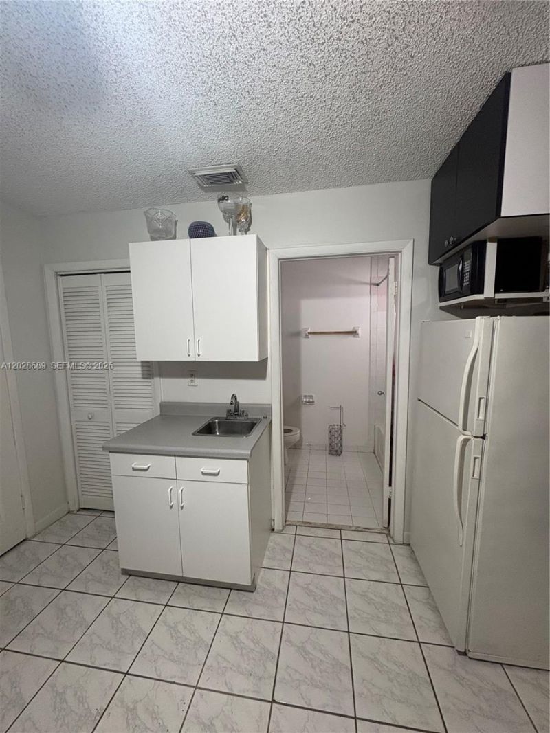 2232 W 74th Ter , Unit 40C, Hialeah, FL 33016 Photo