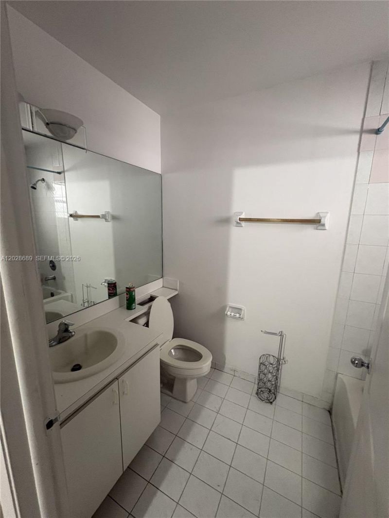 2232 W 74th Ter , Unit 40C, Hialeah, FL 33016 Photo