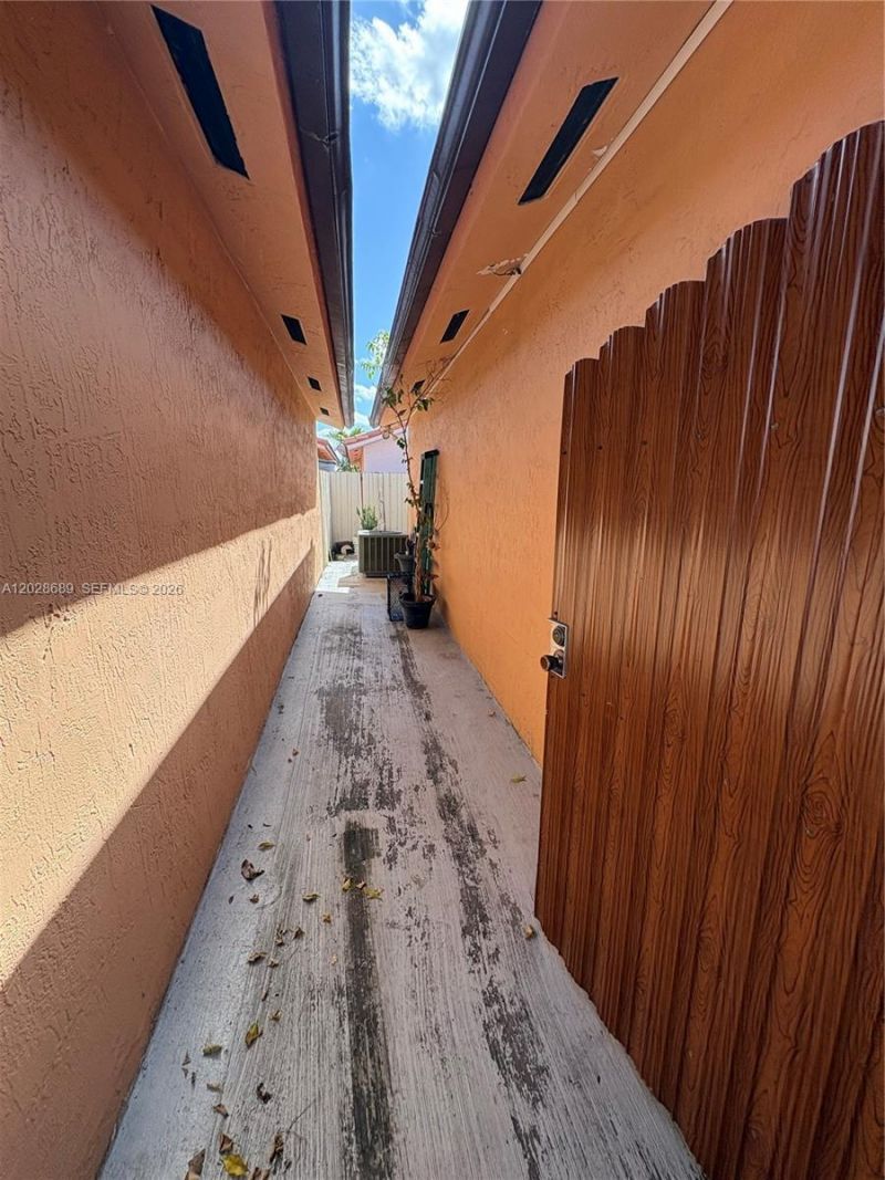 2232 W 74th Ter , Unit 40C, Hialeah, FL 33016 Photo