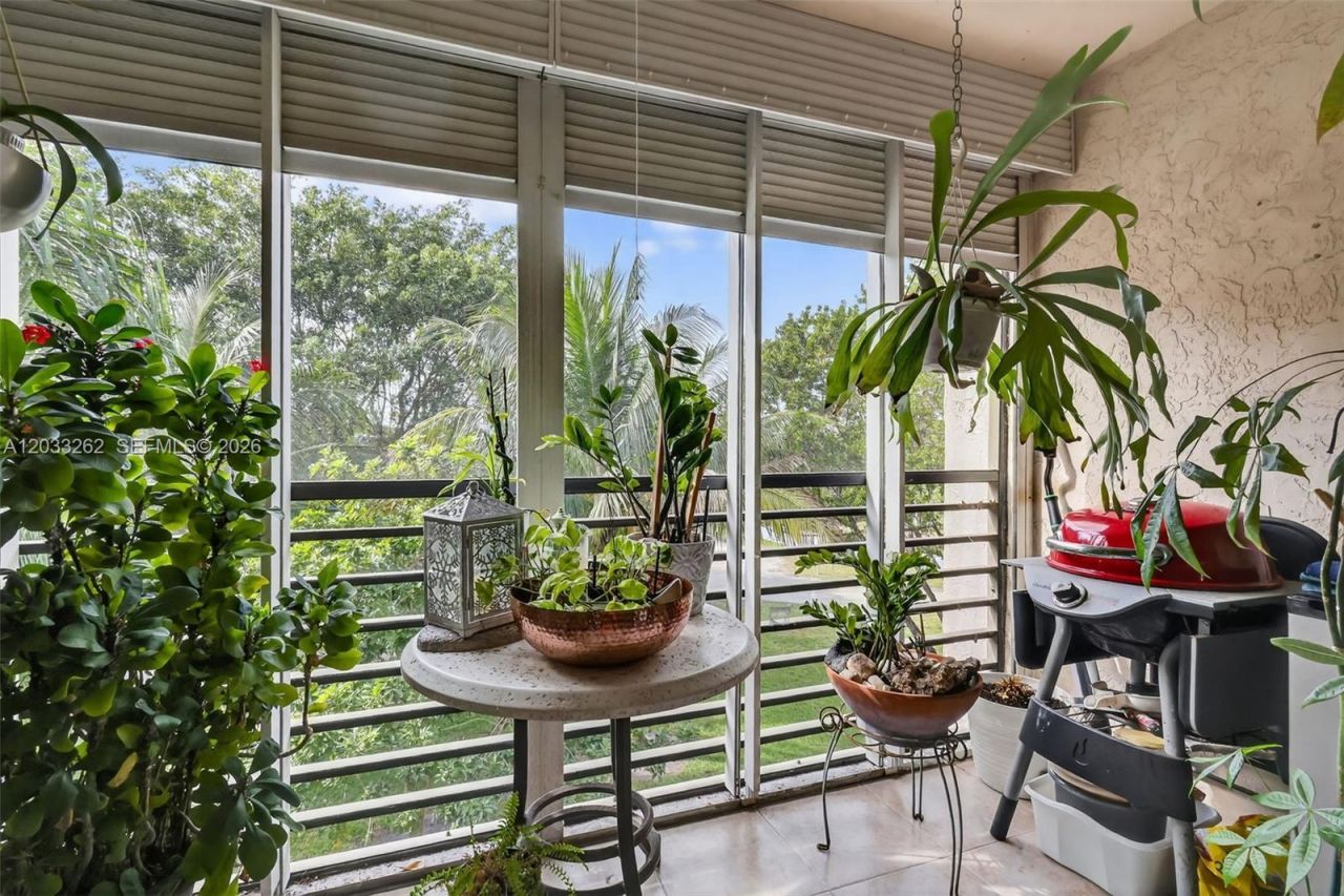 8150 W Mcnab Rd , Unit 304, Tamarac, FL 33321 Photo