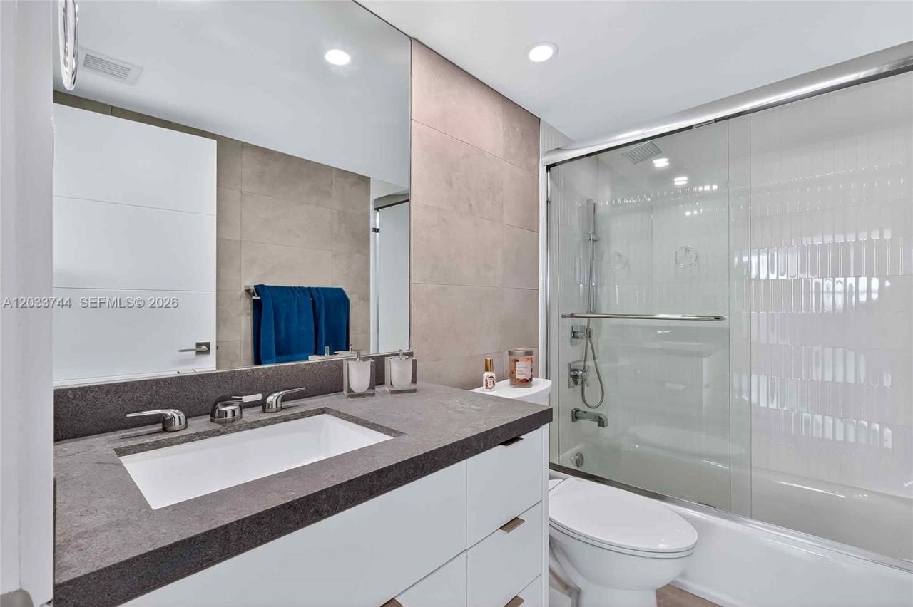 2 Grove Isle Dr, Unit B1210, Miami, FL 33133 Photo