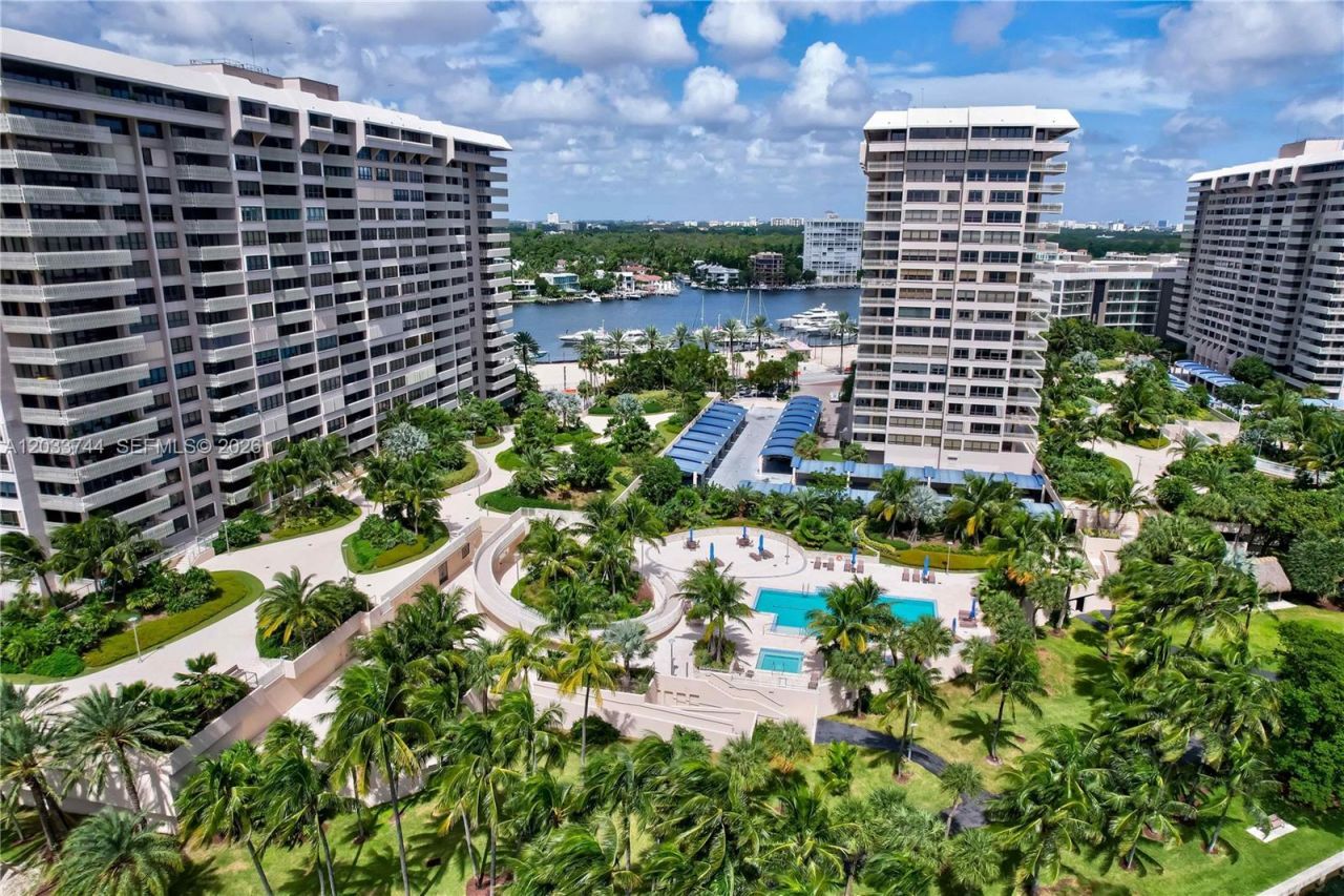 2 Grove Isle Dr, Unit B1210, Miami, FL 33133 Photo