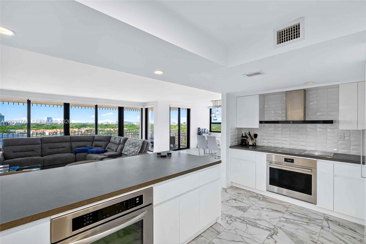 2 Grove Isle Dr, Unit B1210, Miami, FL 33133 Photo
