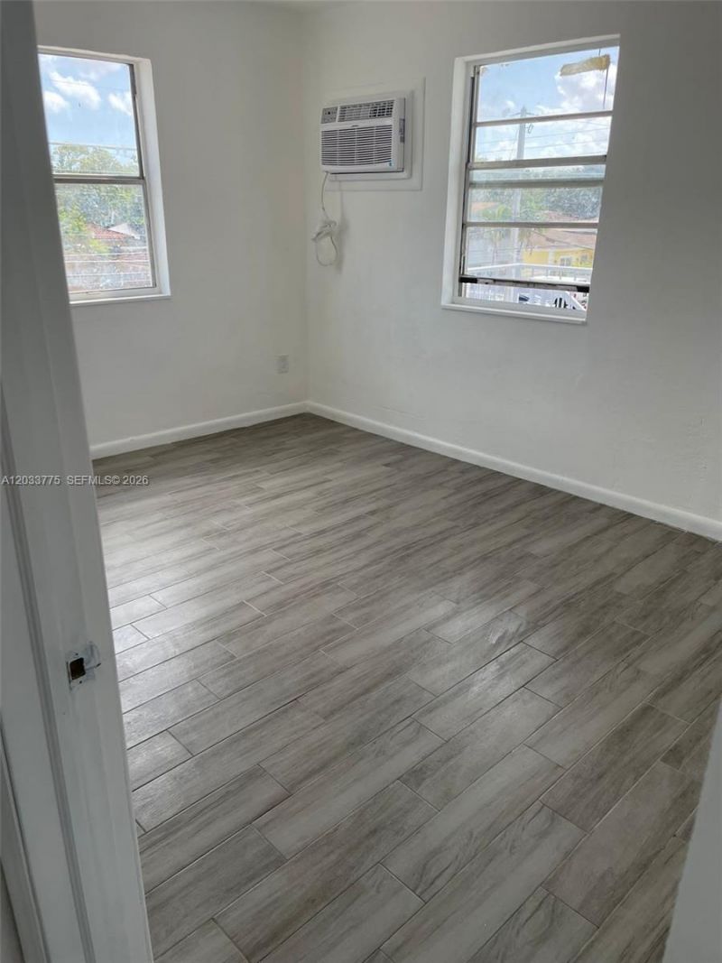 1261 NW 59th St , Unit 14, Miami, FL 33142 Photo