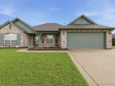 11248 S 274th East Avenue , Coweta, OK 74429