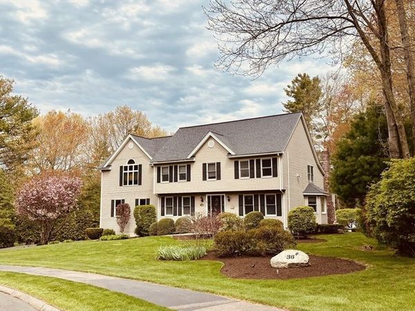36 Jackson Circle, Franklin, MA 02038
