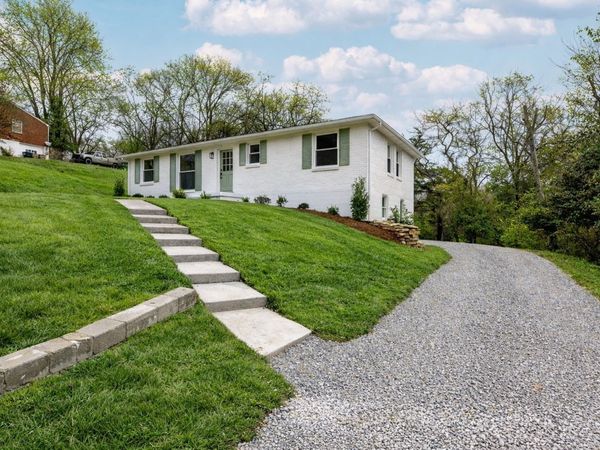 2511 Woodberry Dr, Nashville, TN 37214