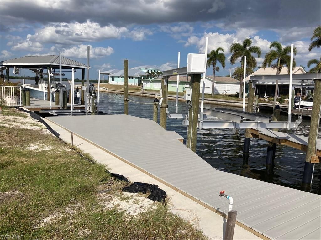 2849 Triggerfish St , Matlacha, FL 33993 Photo