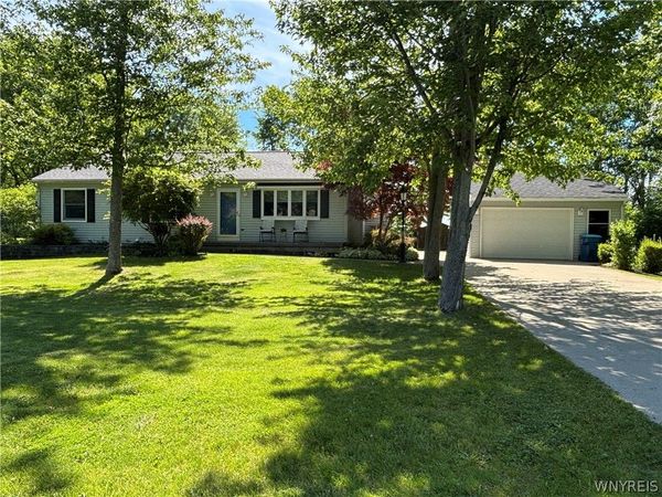 7020 Potter Road , Derby, NY 14047