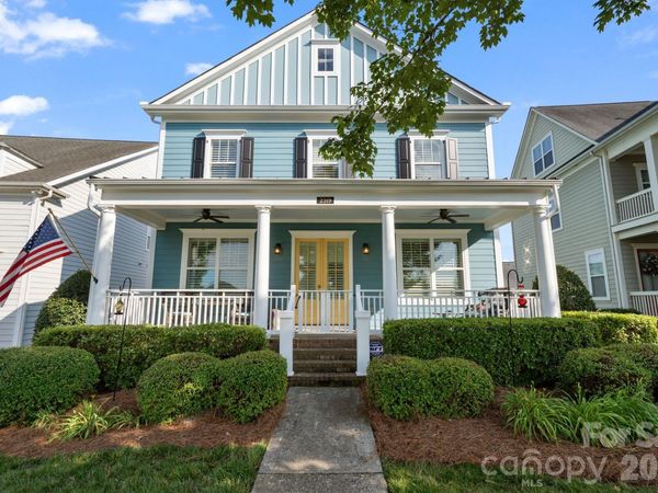 2319 Lochview Street, Pineville, NC 28134