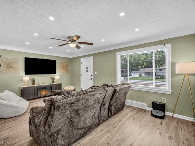 3936 Miner Drive , Brunswick, OH 44212 Photo 8