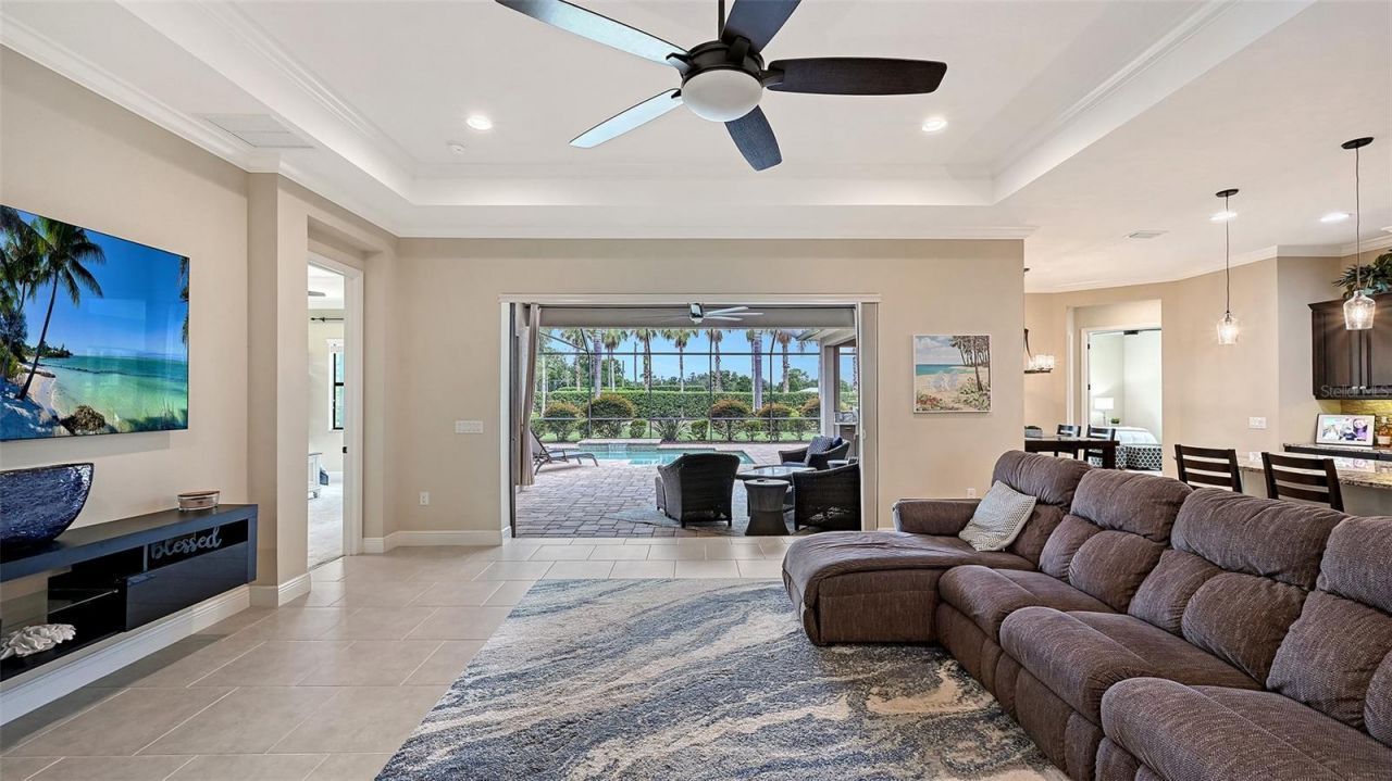 8215 Larkspur Circle , Sarasota, FL 34241 Photo
