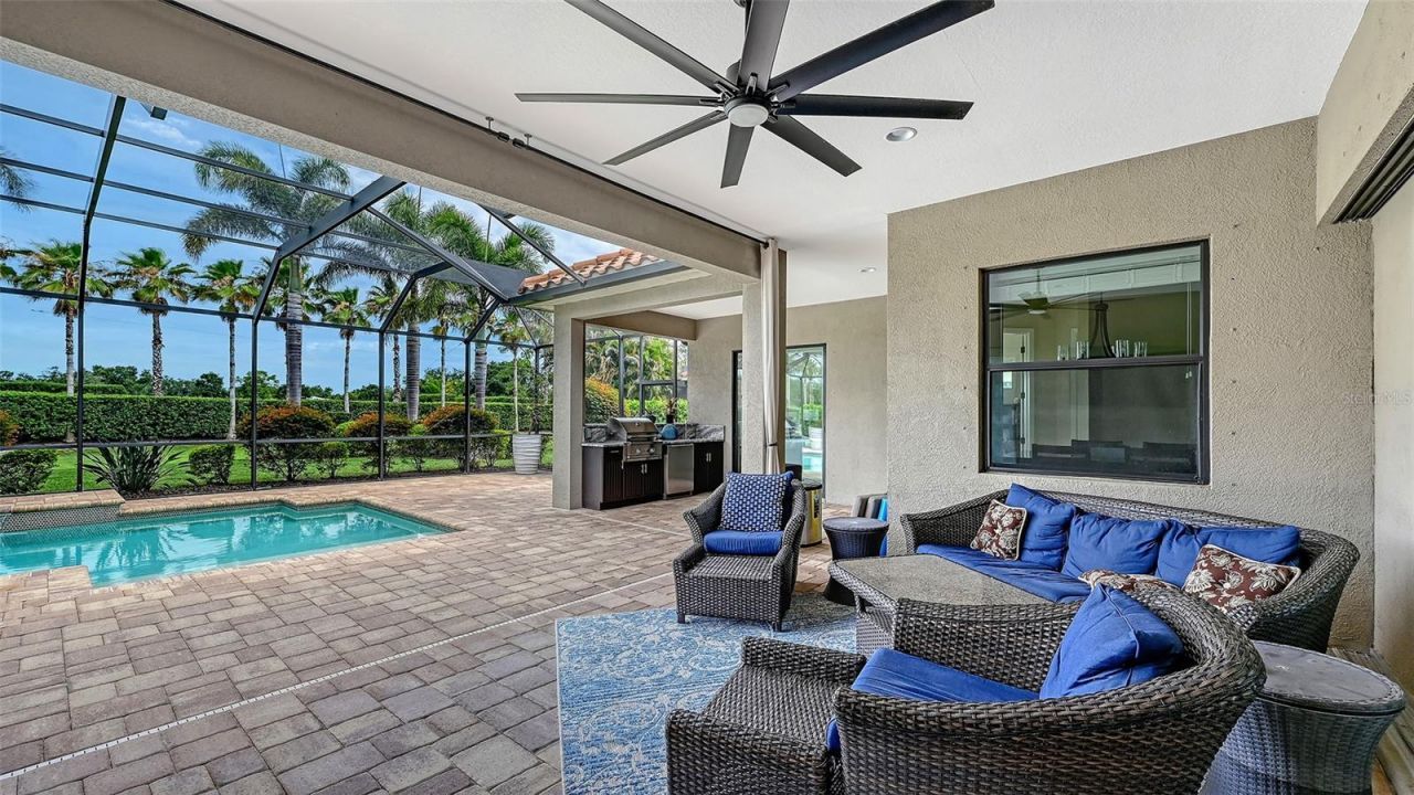8215 Larkspur Circle , Sarasota, FL 34241 Photo