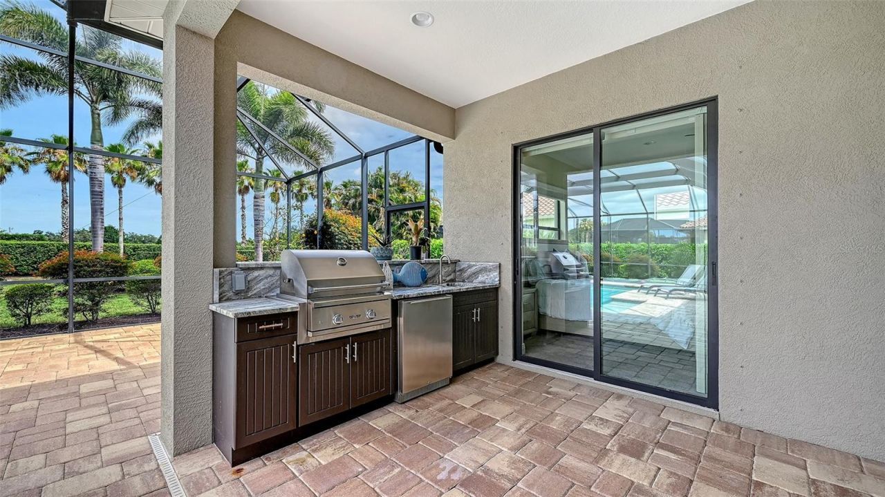 8215 Larkspur Circle , Sarasota, FL 34241 Photo