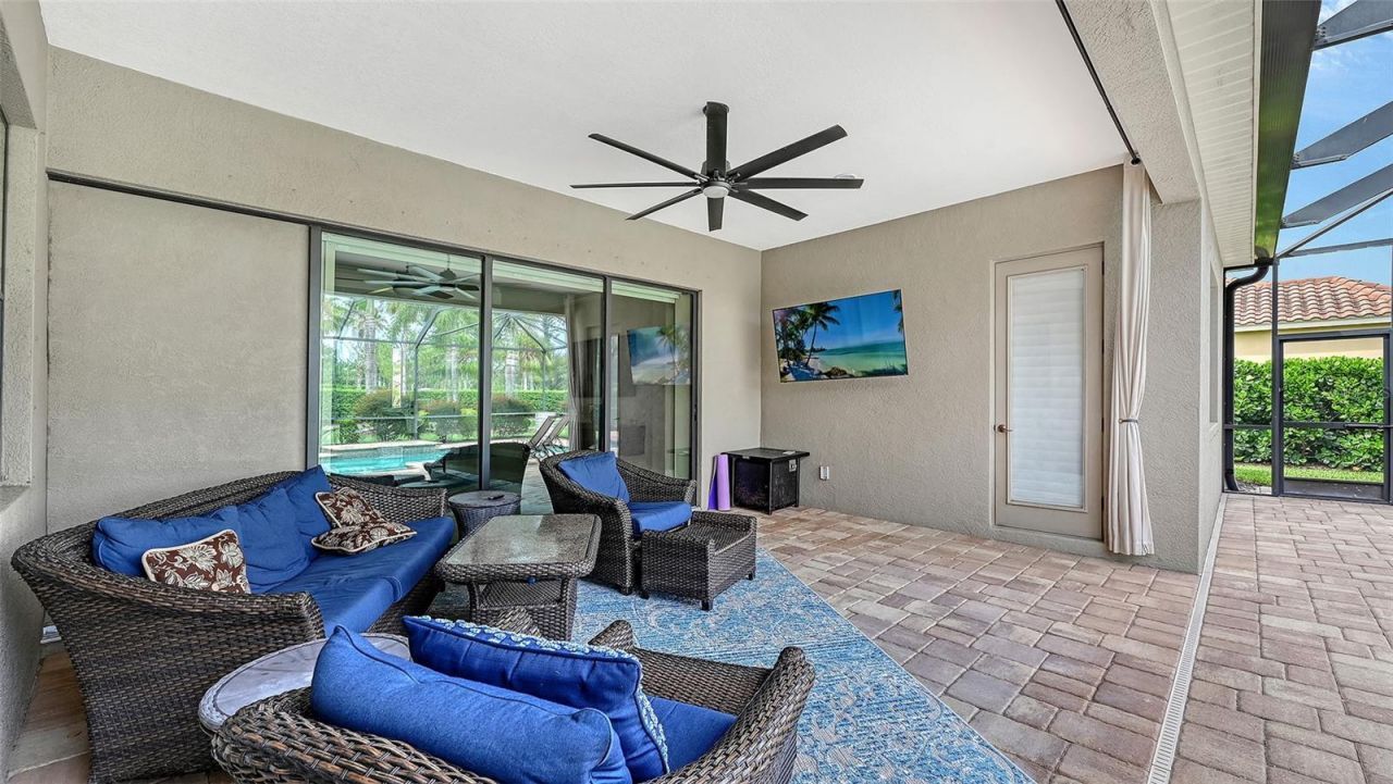 8215 Larkspur Circle , Sarasota, FL 34241 Photo