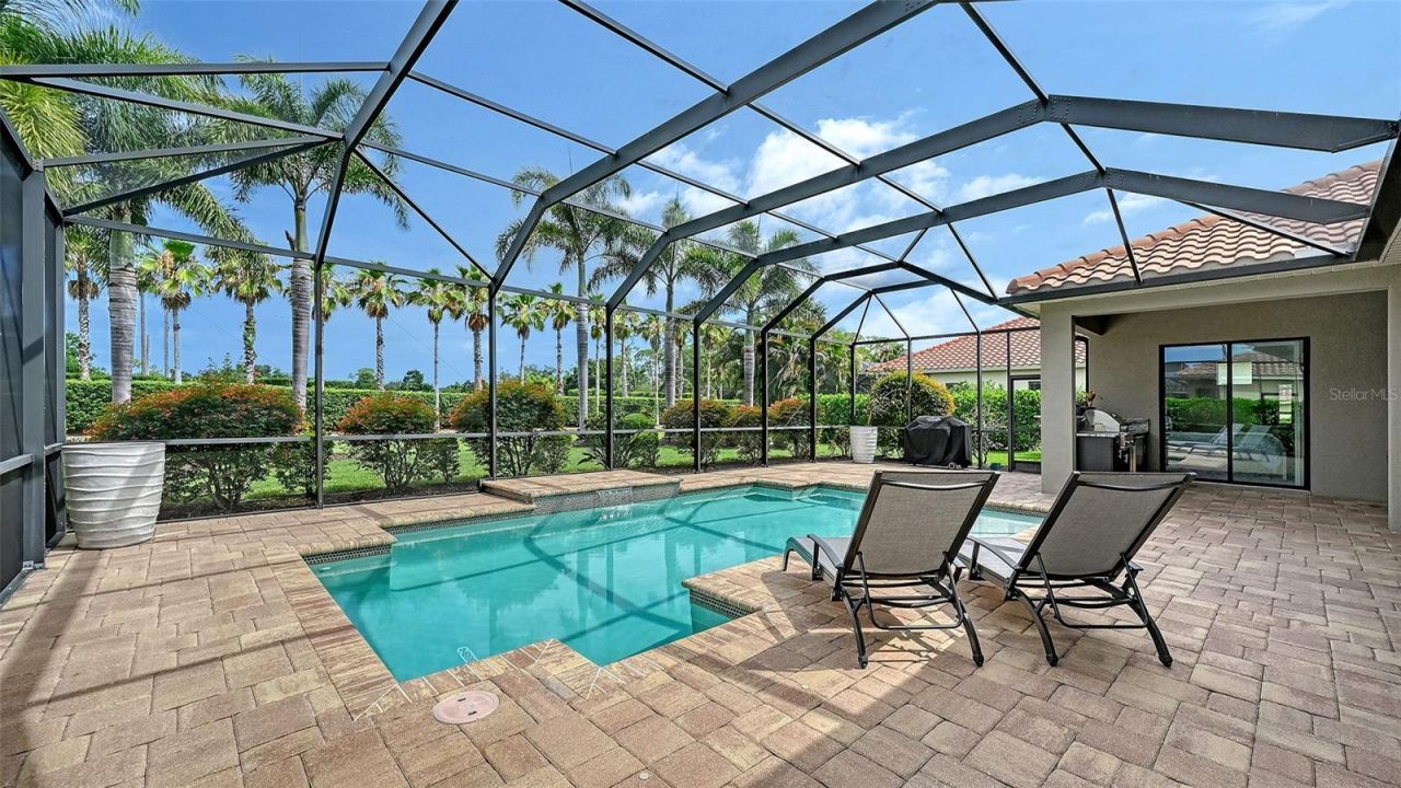 8215 Larkspur Circle , Sarasota, FL 34241 Photo