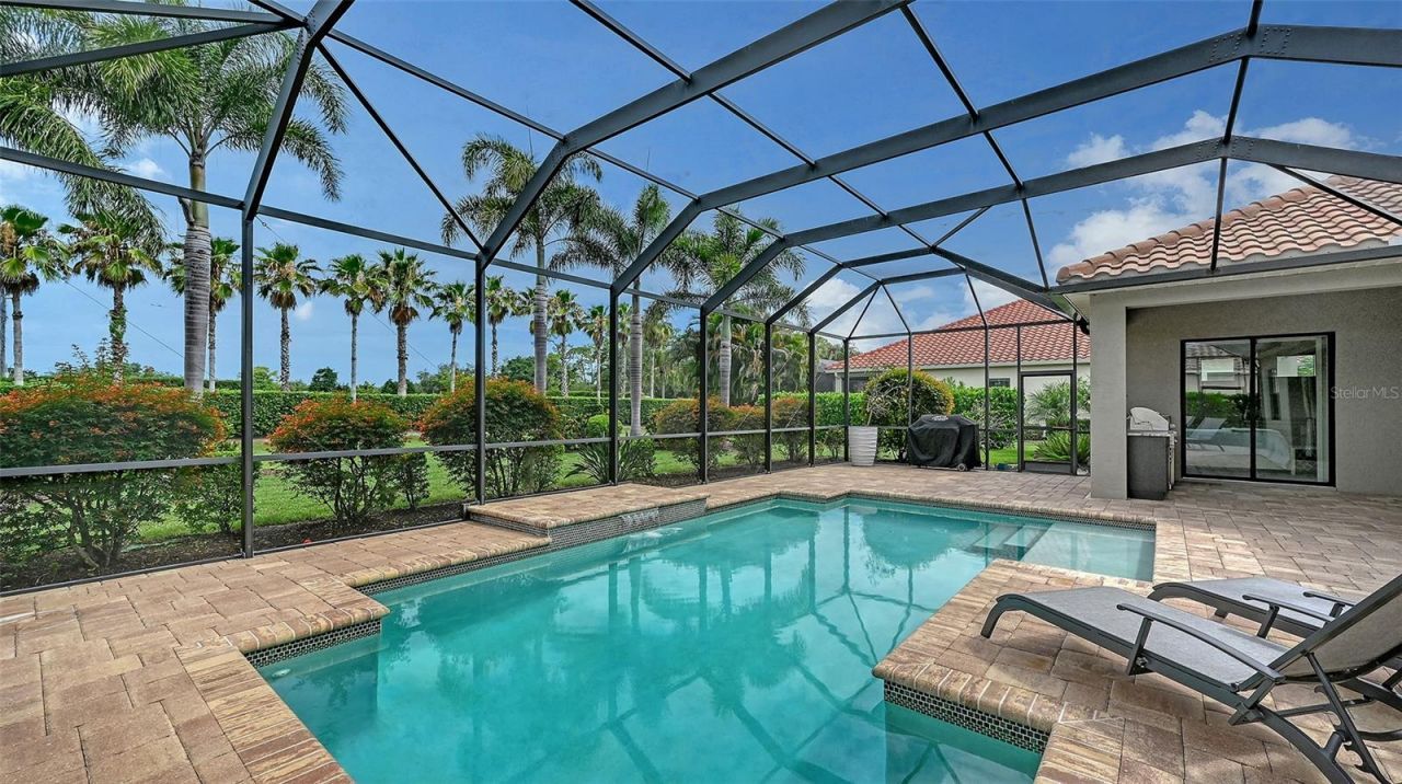 8215 Larkspur Circle , Sarasota, FL 34241 Photo
