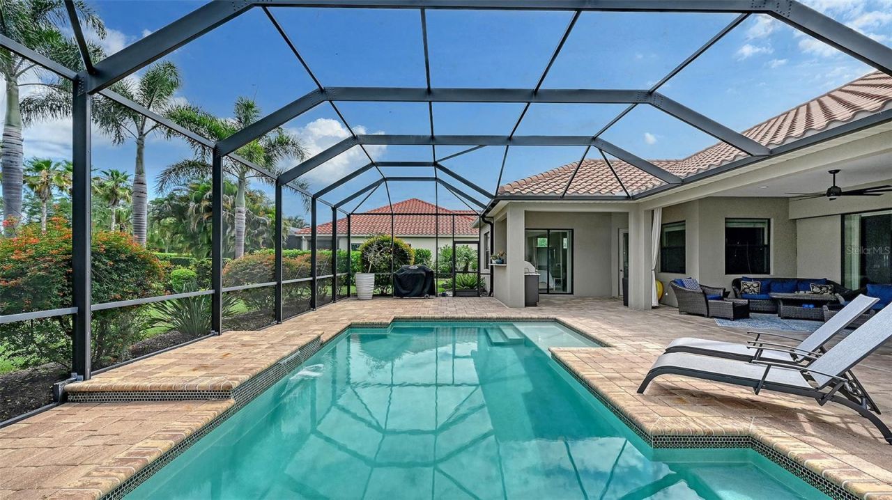 8215 Larkspur Circle , Sarasota, FL 34241 Photo