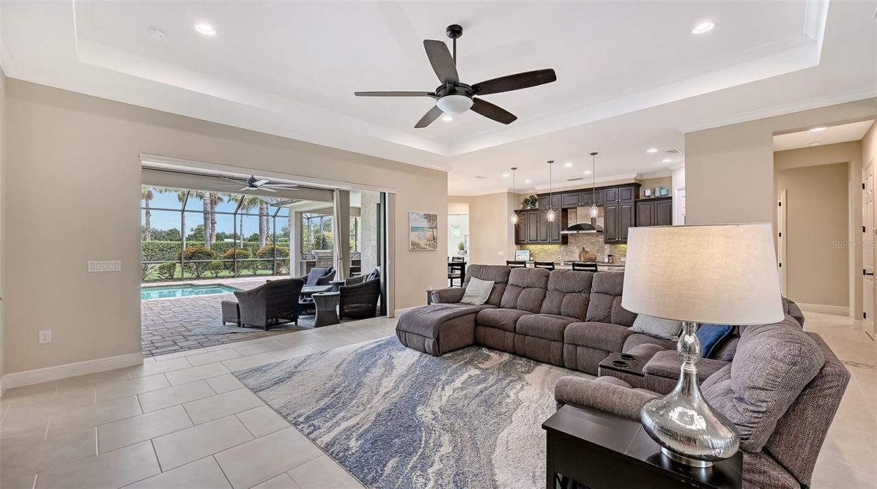 8215 Larkspur Circle , Sarasota, FL 34241 Photo