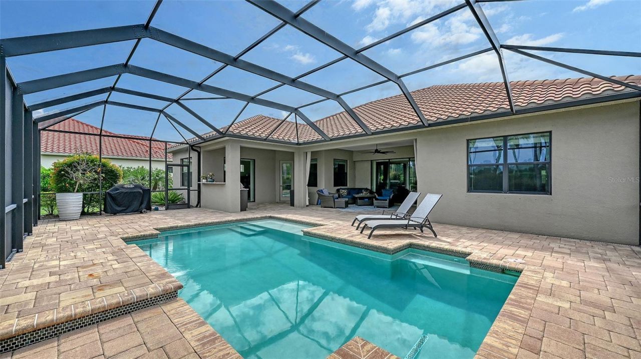 8215 Larkspur Circle , Sarasota, FL 34241 Photo