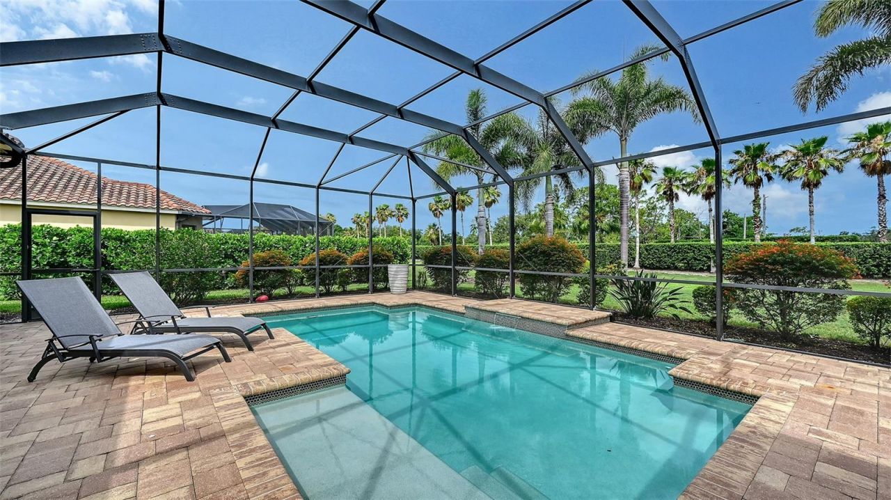 8215 Larkspur Circle , Sarasota, FL 34241 Photo