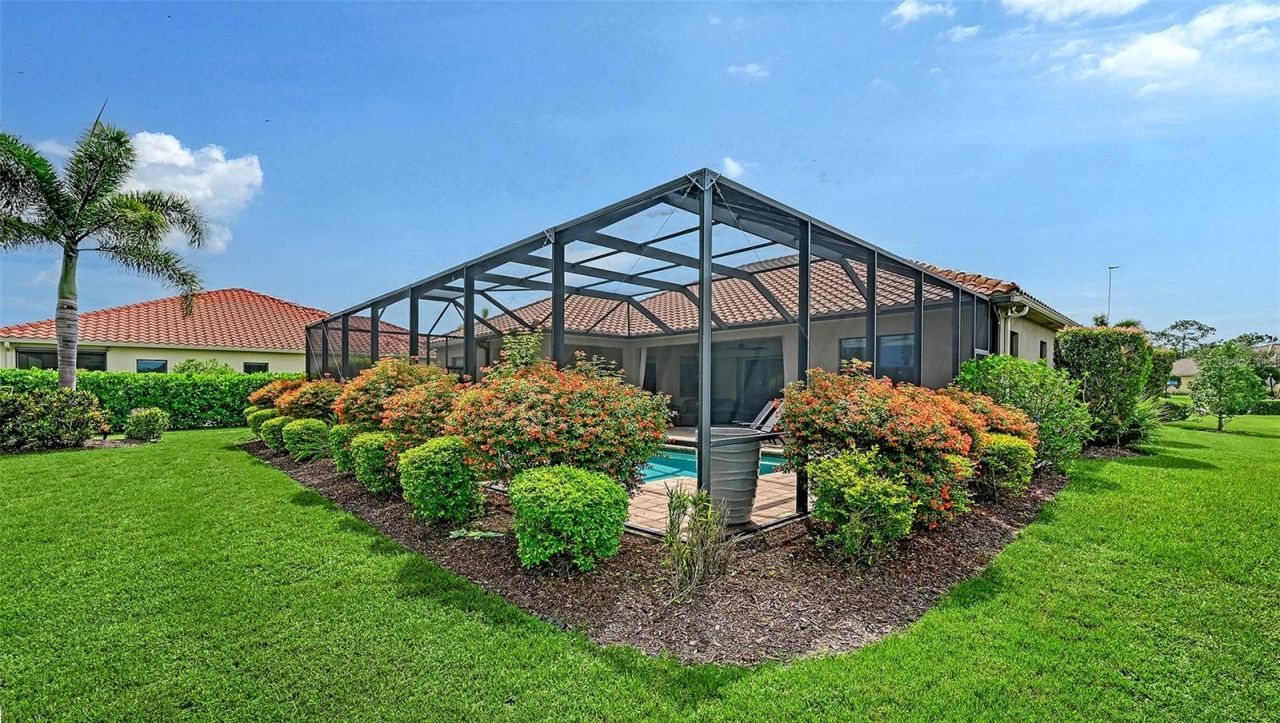 8215 Larkspur Circle , Sarasota, FL 34241 Photo