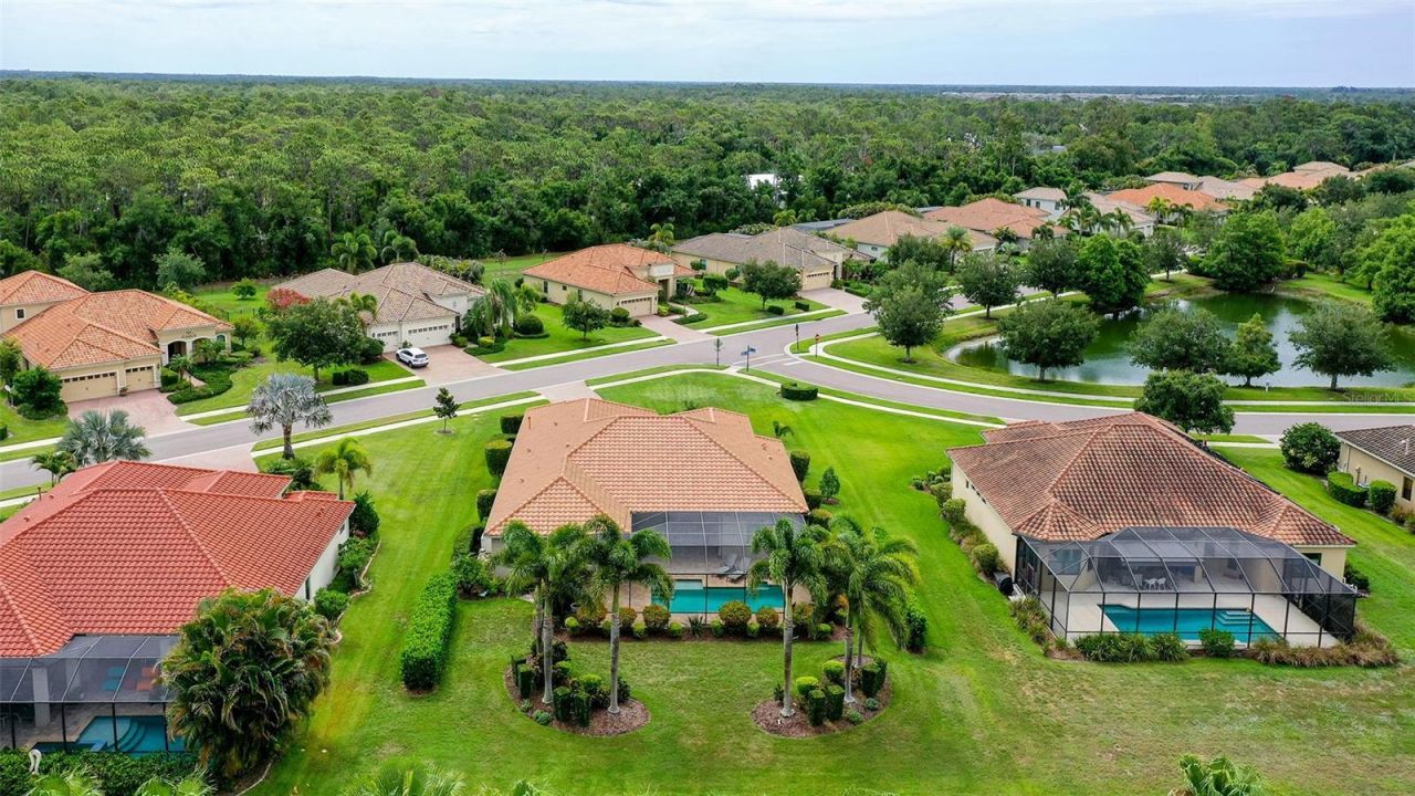 8215 Larkspur Circle , Sarasota, FL 34241 Photo