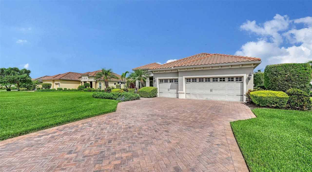 8215 Larkspur Circle , Sarasota, FL 34241 Photo