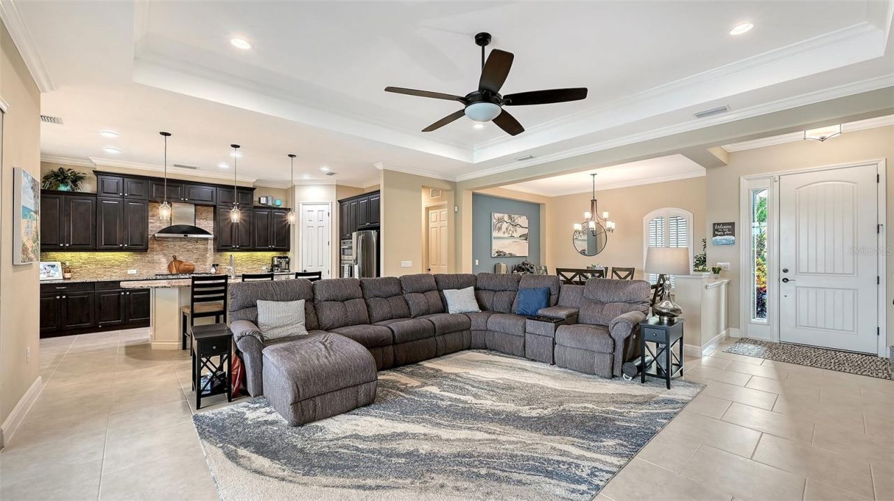 8215 Larkspur Circle , Sarasota, FL 34241 Photo