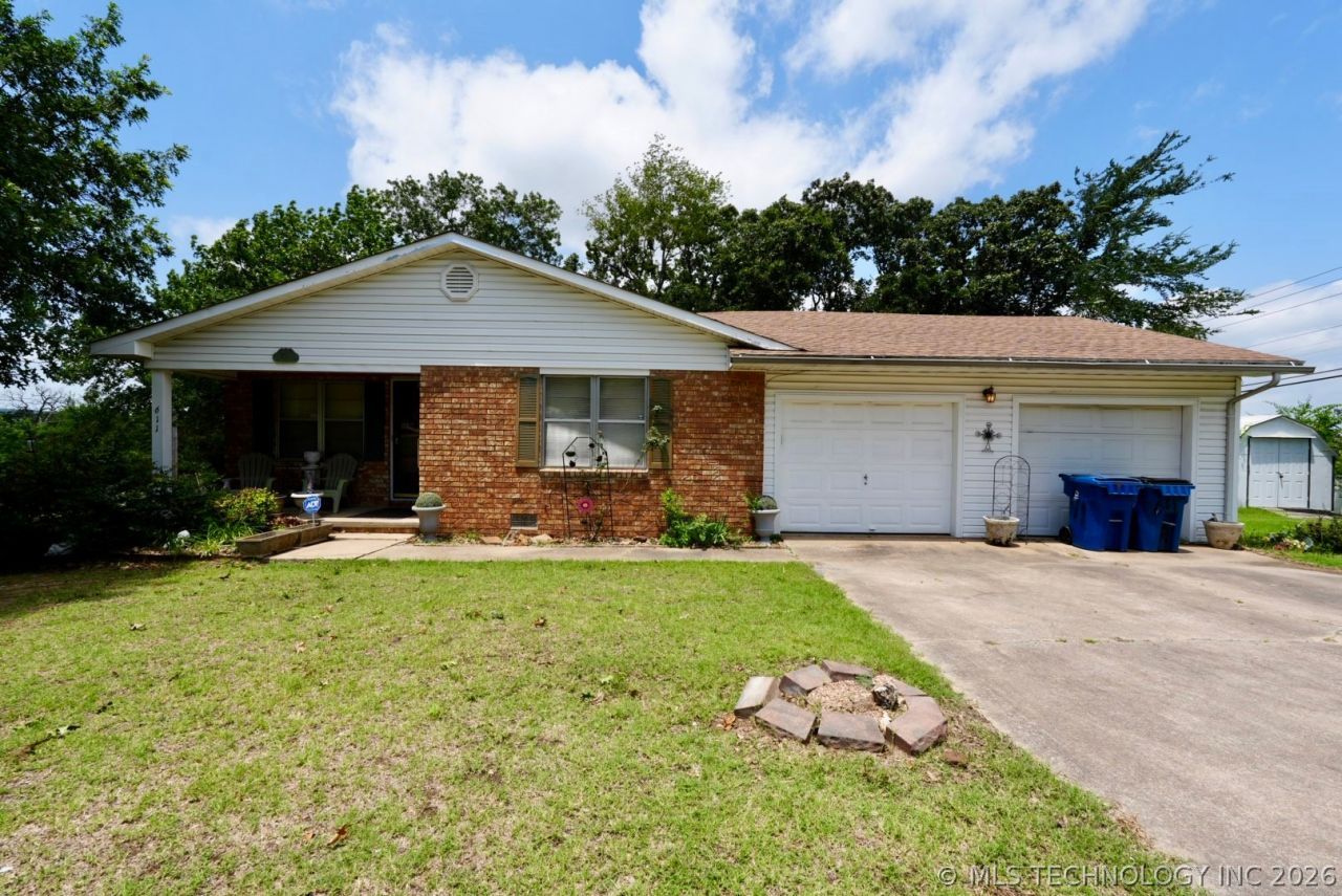 611 S 15th Street, McAlester, OK 74501 Main Photo