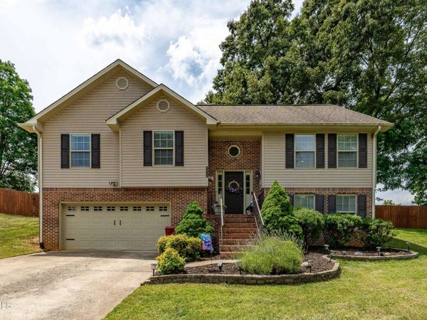 2904 Muskett Drive, Johnson City, TN 37604