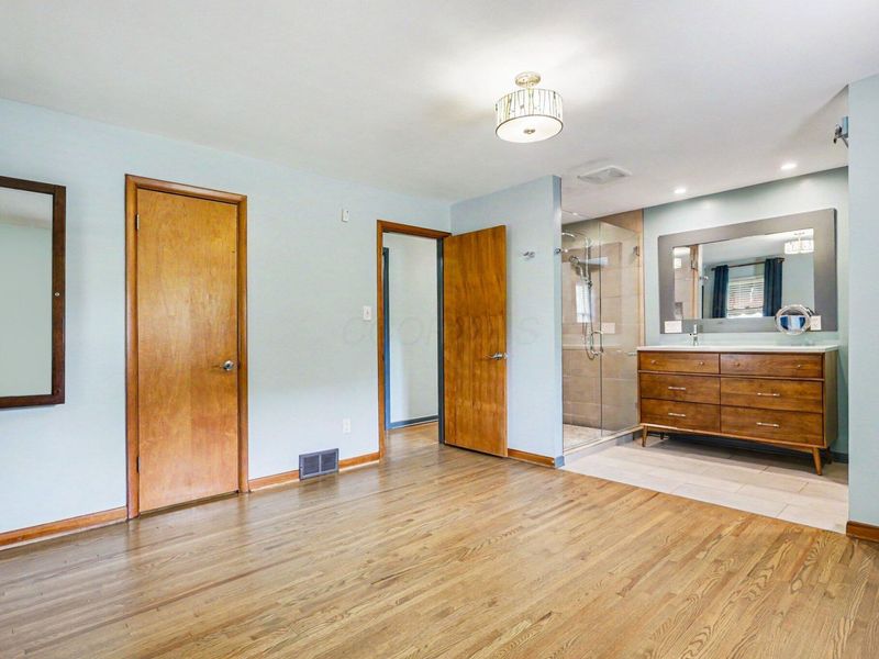 3140 Fishinger Road, Columbus, OH 43221 Photo 14