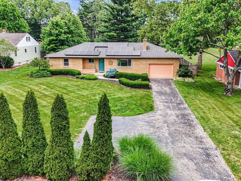 3140 Fishinger Road, Columbus, OH 43221 Photo 4