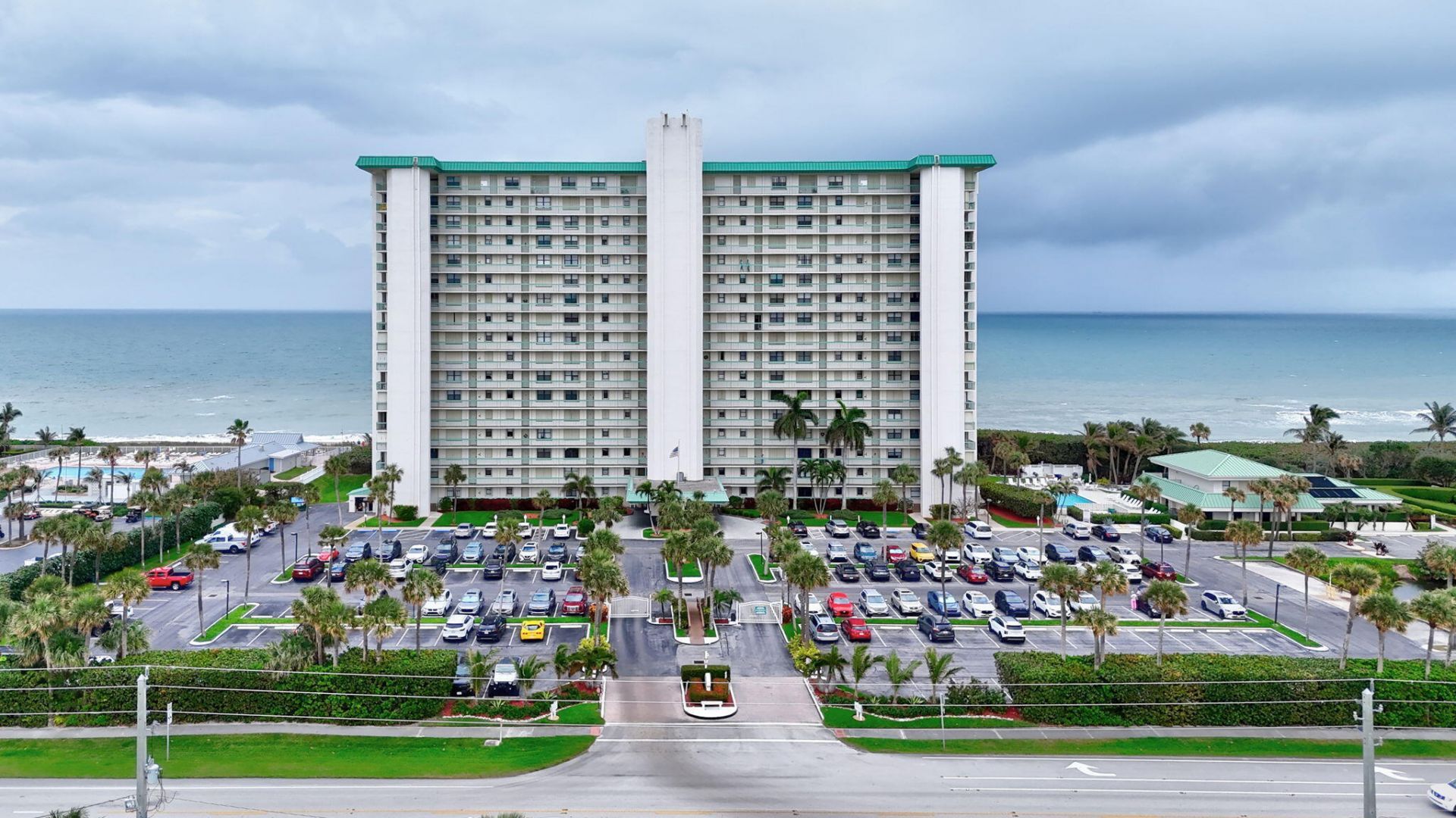 9900 S Ocean, Unit 1506, Jensen Beach, FL 34957 Photo