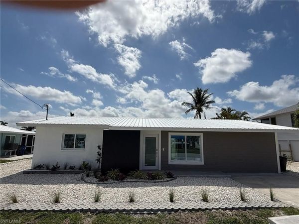 2823 Janet ST , MATLACHA, FL 33993