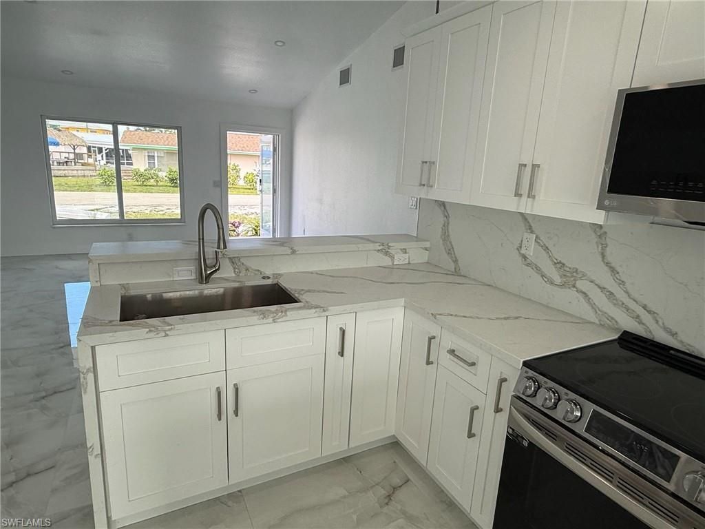 2823 Janet St , Matlacha, FL 33993 Photo