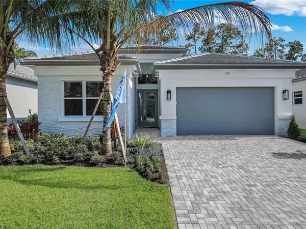 2565 Kingfisher DR, NAPLES, FL 34112