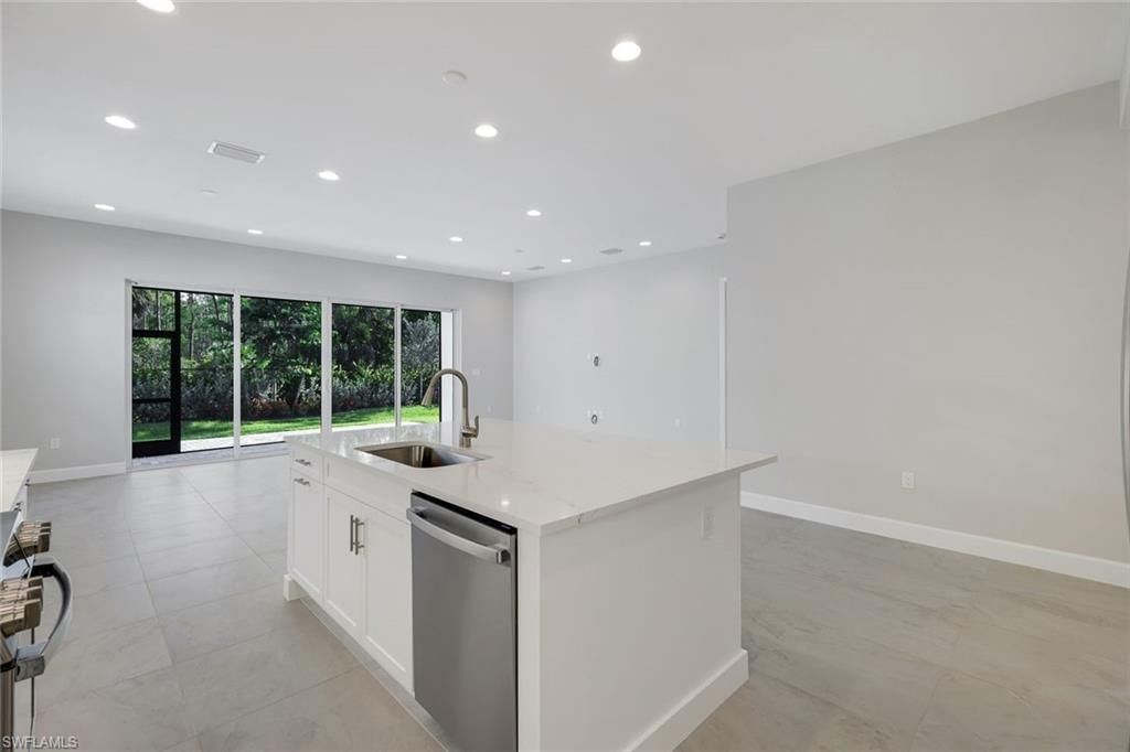 2565 Kingfisher Dr, Naples, FL 34112 Photo