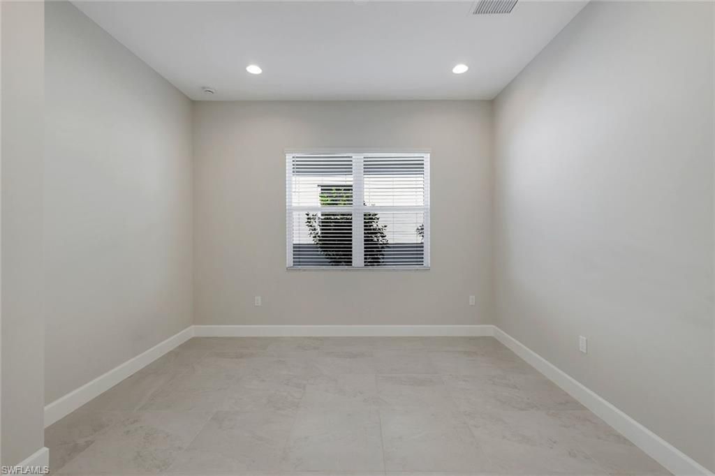 2565 Kingfisher Dr, Naples, FL 34112 Photo