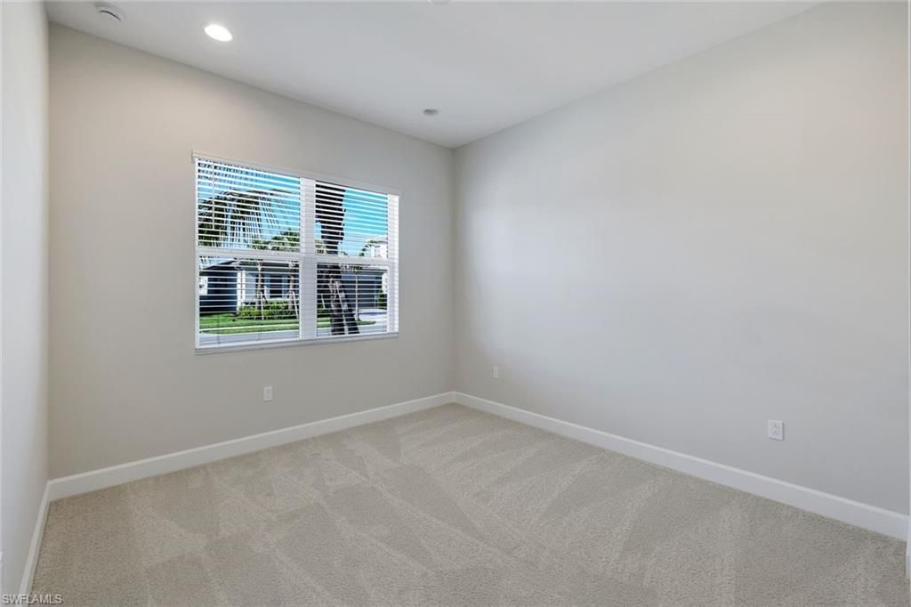 2565 Kingfisher Dr, Naples, FL 34112 Photo