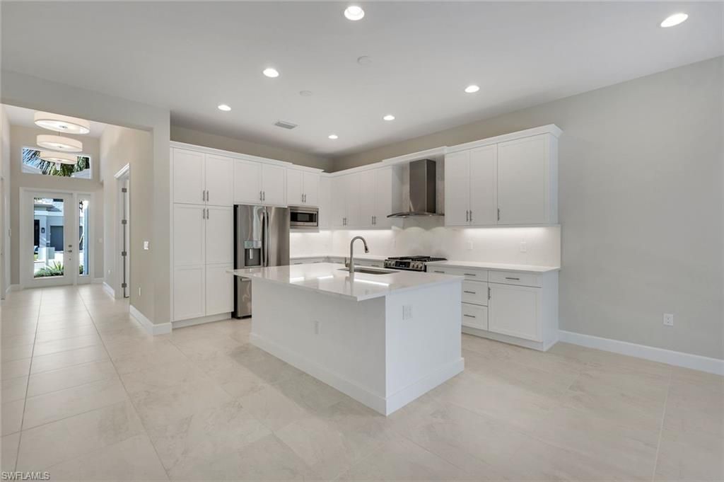 2565 Kingfisher Dr, Naples, FL 34112 Photo