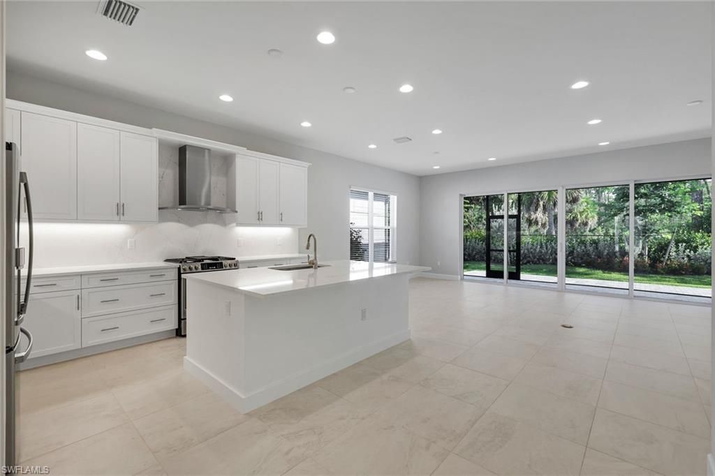 2565 Kingfisher Dr, Naples, FL 34112 Photo