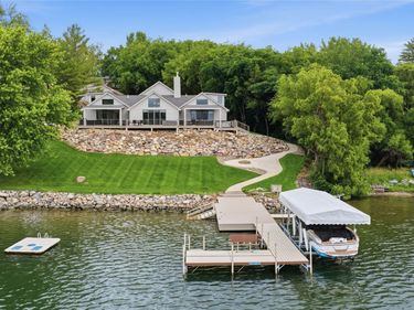 5220 Panorama Point, Panora, IA 50216